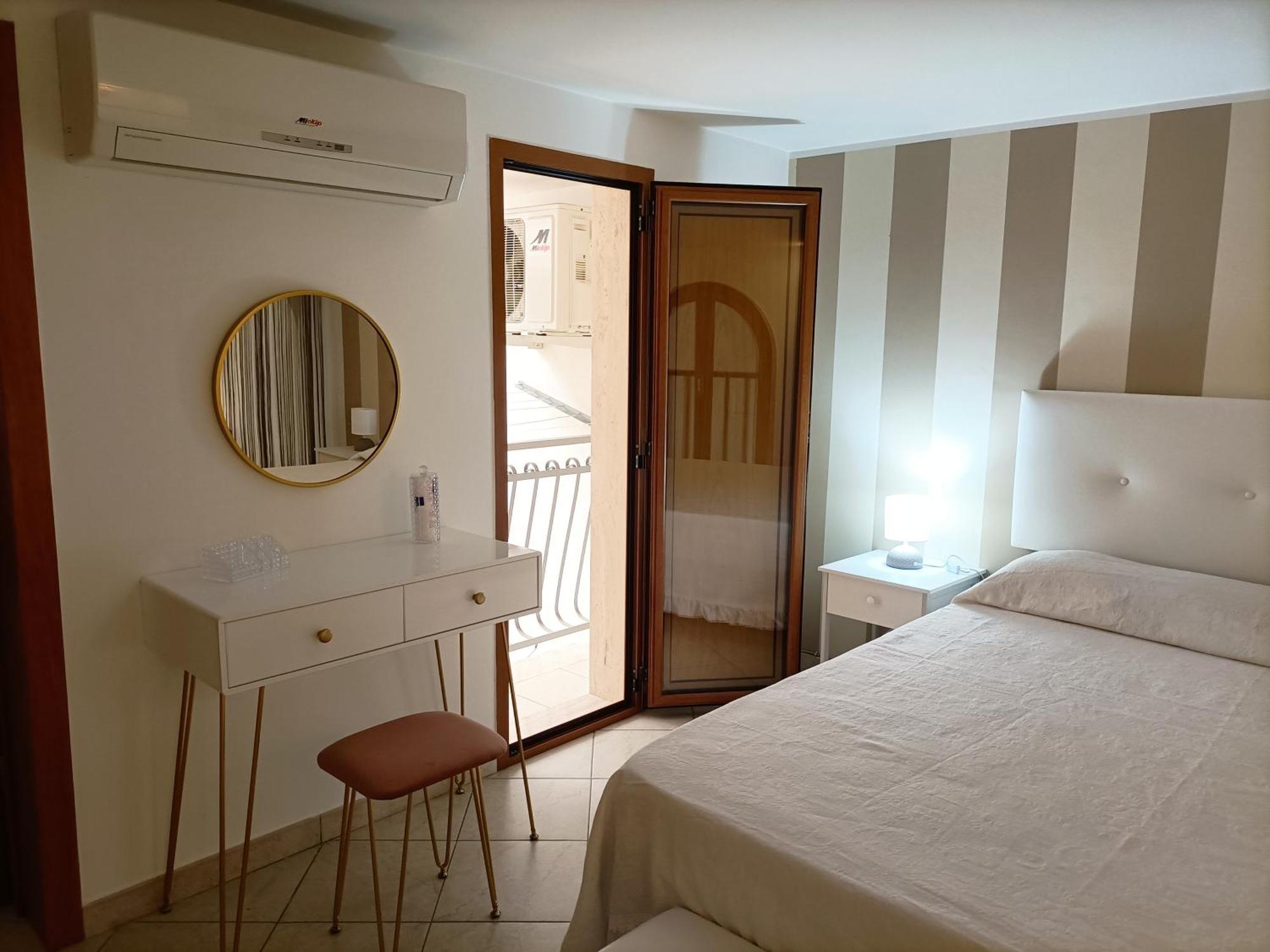 La Casa Di Kiki Lejlighed Mola di Bari Eksteriør billede